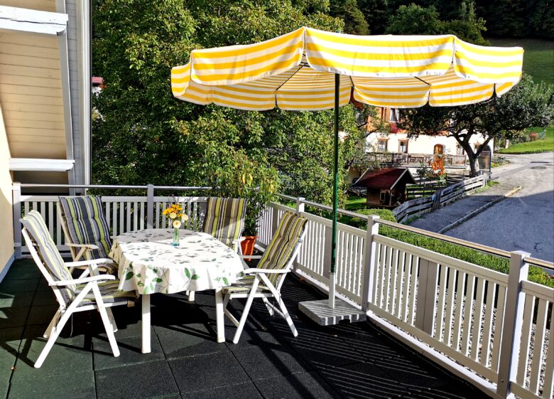 Terrasse FeWo 1. Stock
